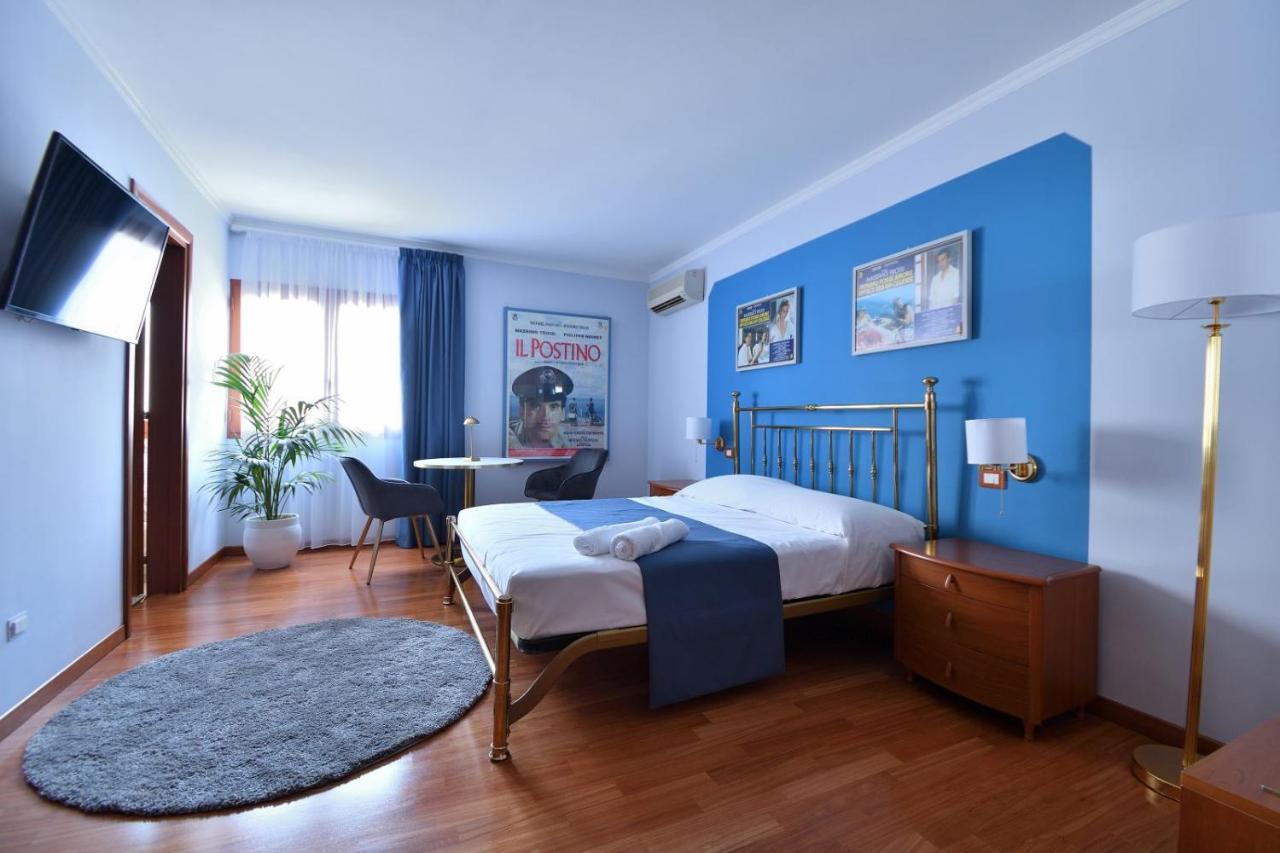 Bed and Breakfast Le Cinema Formia Exteriér fotografie