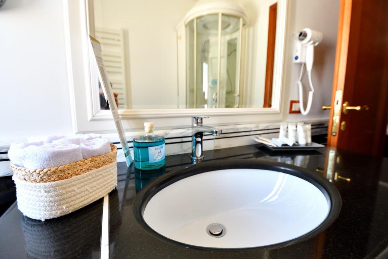 Bed and Breakfast Le Cinema Formia Exteriér fotografie