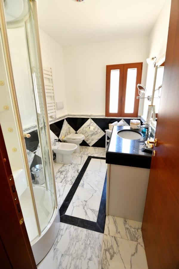 Bed and Breakfast Le Cinema Formia Exteriér fotografie