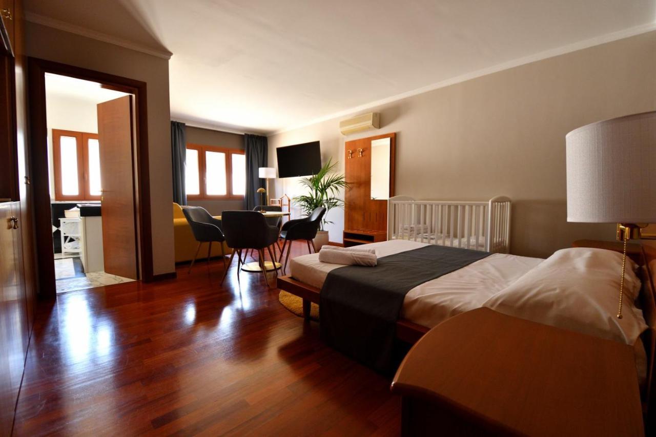 Bed and Breakfast Le Cinema Formia Exteriér fotografie